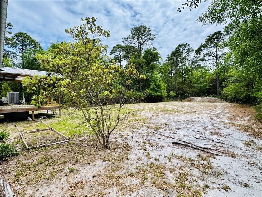 Spacious country living meets modern comfort with this 4-bedroom - photo 4