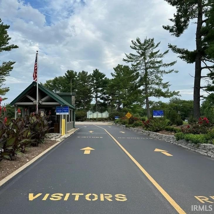 Enjoy easy one-level living and resort-style amenities at 9124 S - photo 18