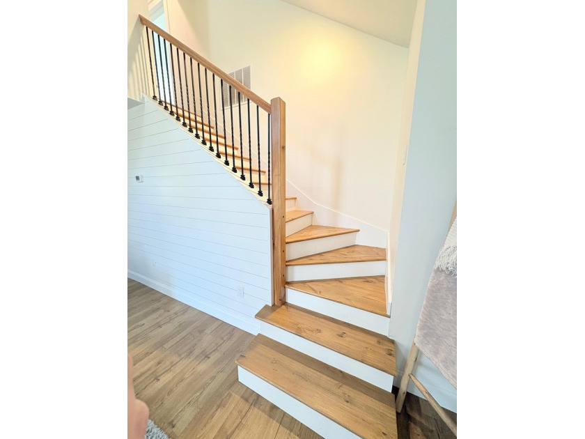 YOU FOUND IT !! This is an Amazing Investment Property or Just - photo 38