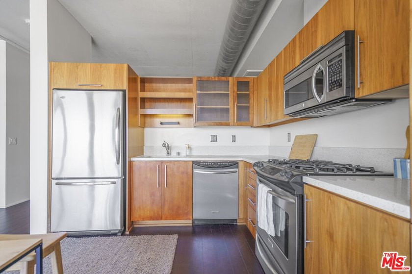 PRICED TO SELL - DON'T MISS THIS EXCEPTIONAL VALUE!!! This - photo 10