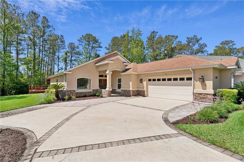 Step into effortless coastal living with this beautifully - photo 3
