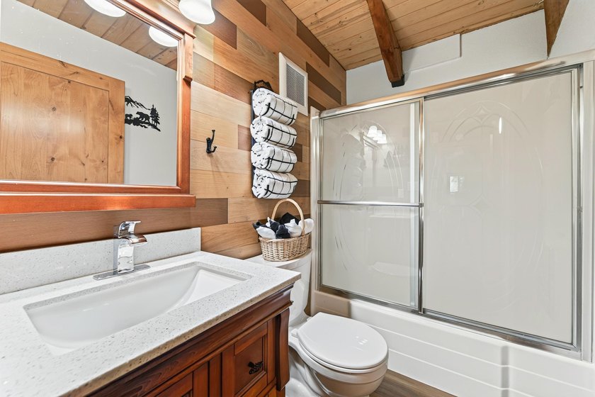Don't miss this Dodecagon! With single story living, this 3 - photo 8