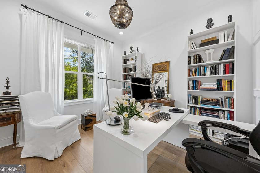 Exceptional craftsmanship and thoughtful design define this - photo 15