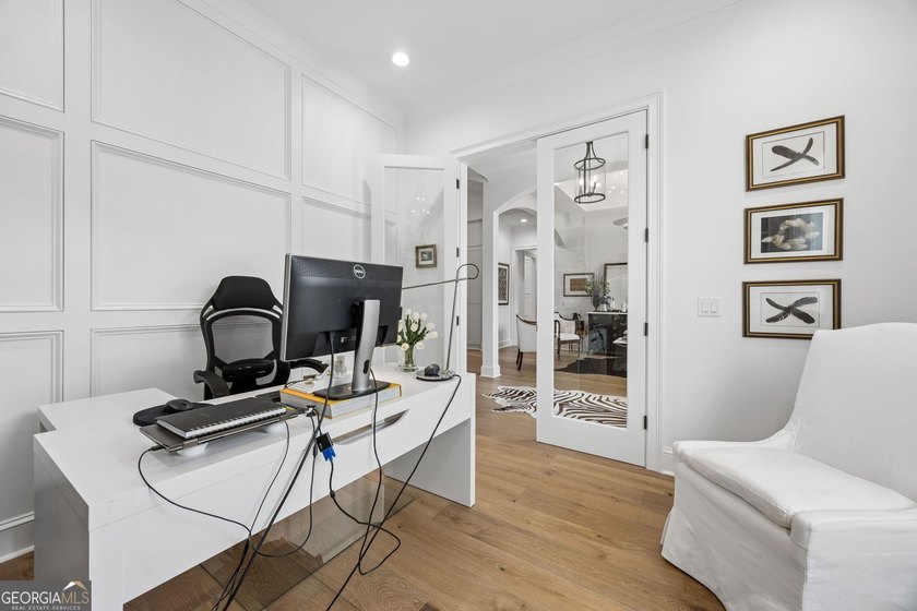 Exceptional craftsmanship and thoughtful design define this - photo 16