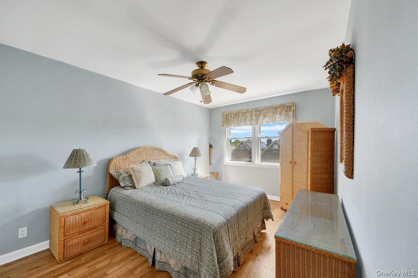Income-Producing opportunity in Throggs Neck - Mother/Daughter - photo 20