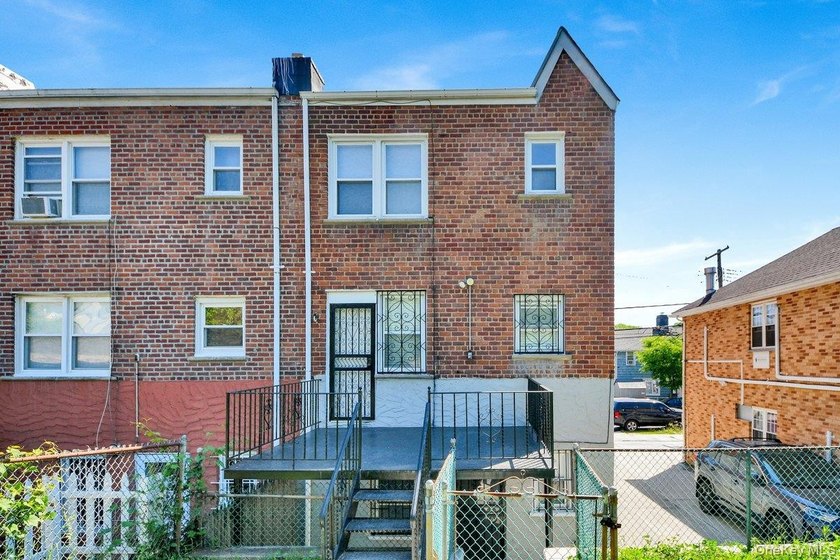 Income-Producing opportunity in Throggs Neck - Mother/Daughter - photo 22