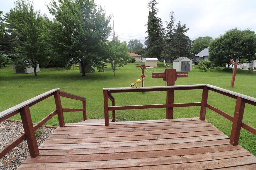 Move-in ready side-by-side townhome featuring 1 bedroom, 2 - photo 23
