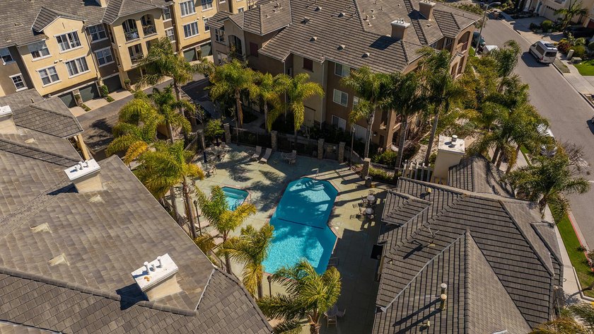 Located in the highly desirable Bella Vista at Promontory Pointe - photo 5