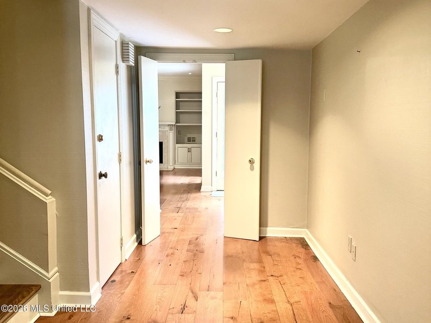 Easy living with the convenience of your own private elevator! - photo 18