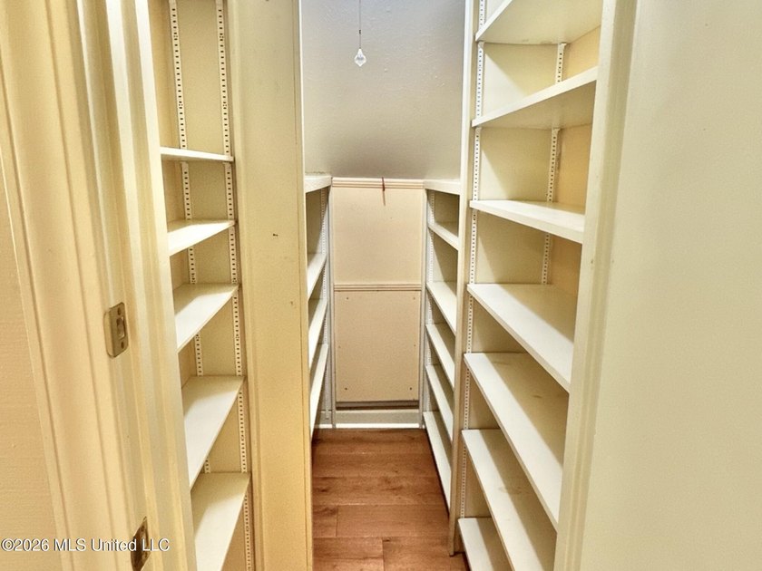 Easy living with the convenience of your own private elevator! - photo 19