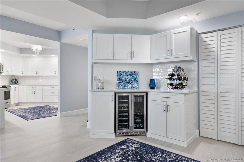 Completely remodeled with over $300,000 in custom renovations - photo 28