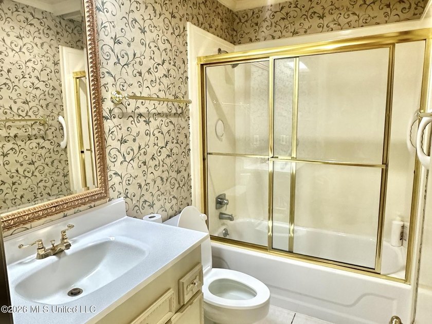 Easy living with the convenience of your own private elevator! - photo 29