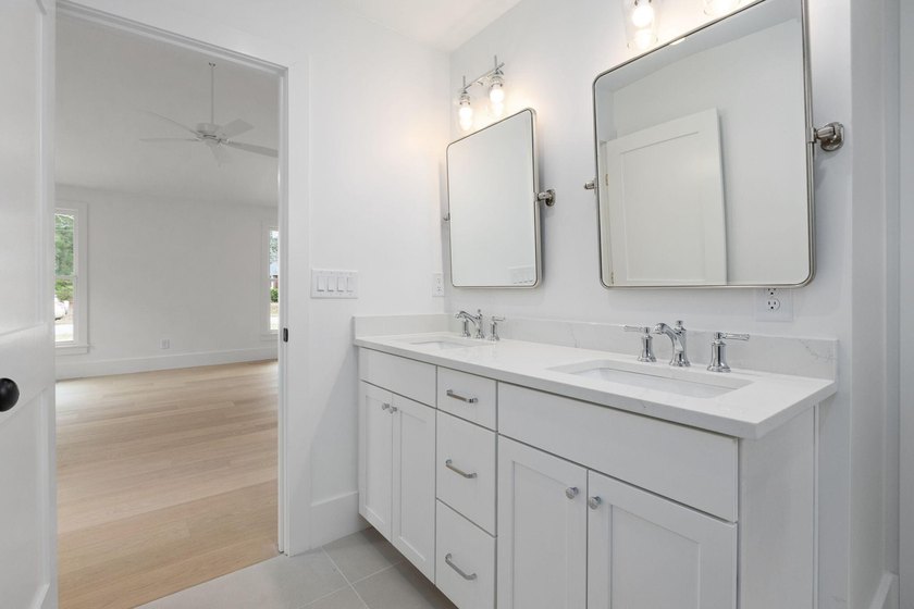 Located in the highly desirable The Groves neighborhood of Mount - photo 45
