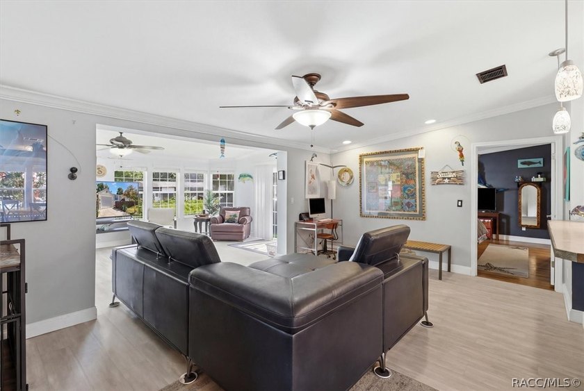 Welcome to 8421 W. Scott Court in beautiful Chassahowitzka, a - photo 13