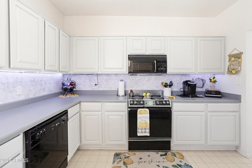 Don't miss this rare chance to own one of only eight penthouse - photo 18