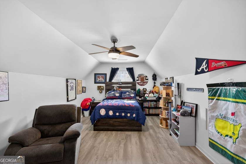 MOTIVATED SELLER!! Offering One Year Home Warranty! Welcome to - photo 28