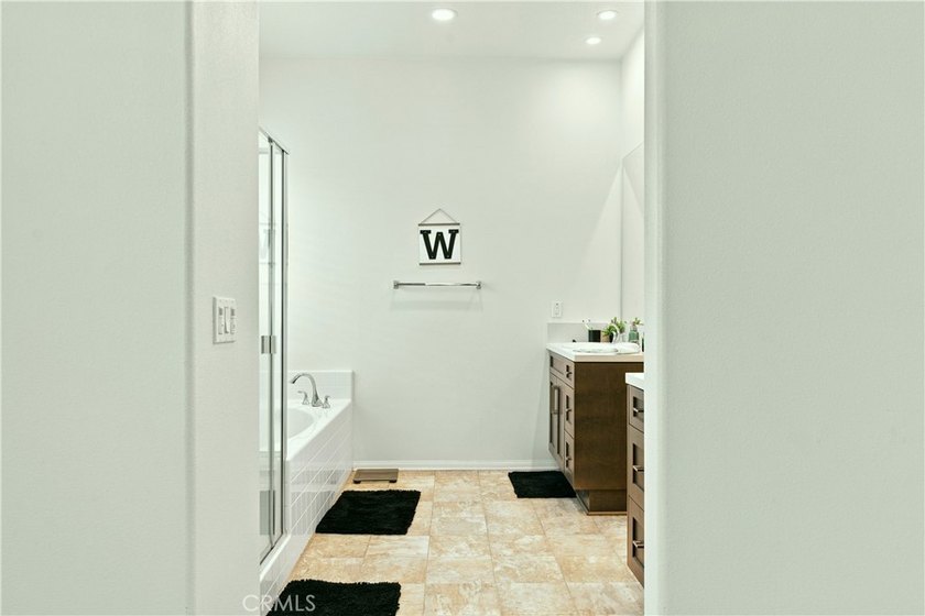 Welcome to this beautifully maintained 2017-built single-story - photo 10
