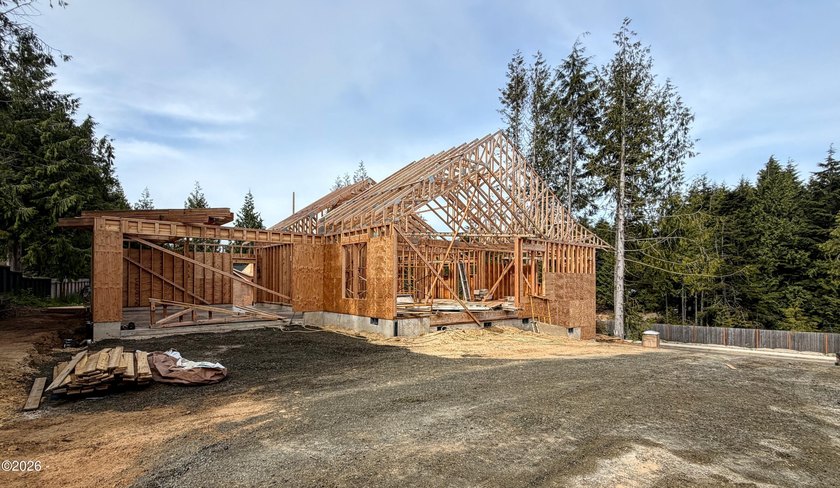 Beautiful New Construction offering 3 bedrooms, 2.5 baths, and - photo 4