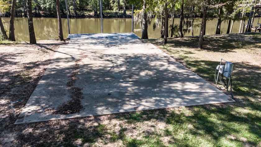 WATERFRONT lot on Caddo (Big Cypress Bayou) in a highly - photo 4