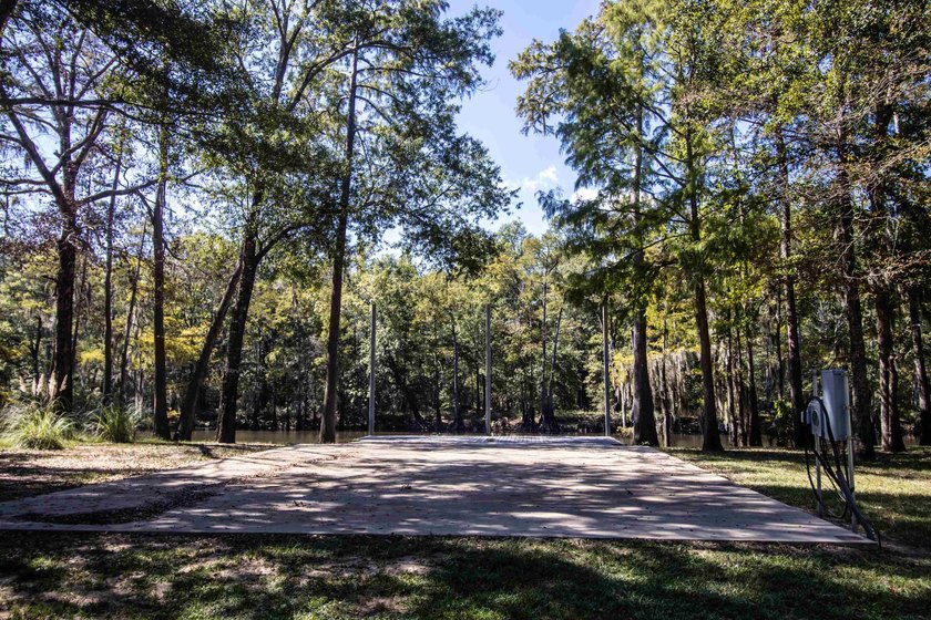 WATERFRONT lot on Caddo (Big Cypress Bayou) in a highly - photo 6