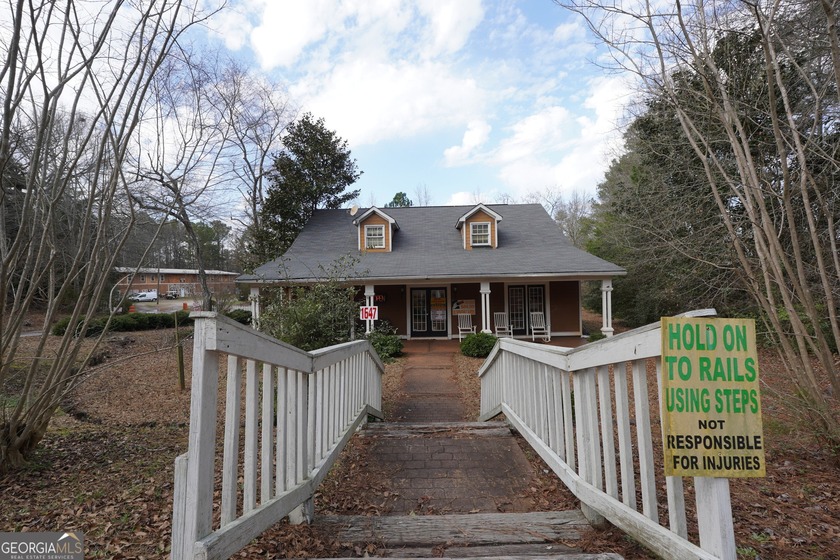 Prime Commercial Opportunity in Griffin! Located in a rapidly - photo 7