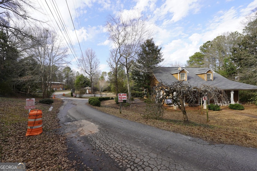 Prime Commercial Opportunity in Griffin! Located in a rapidly - photo 9