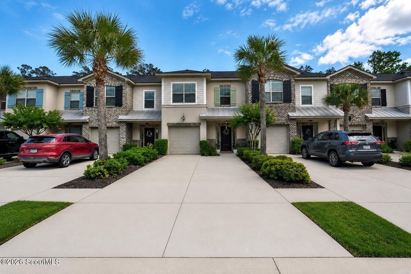 An amazing opportunity to own an updated unit with a DOUBLE - photo 3