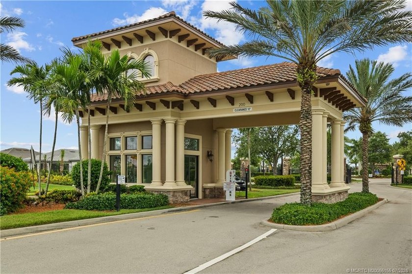 Welcome to this 2022 custom CBS home in Veranda Gardens. Prime - photo 46