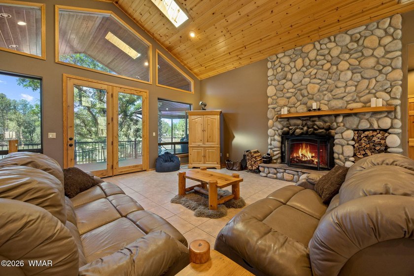 Wake up to breathtaking furnished waterfront views from this - photo 6