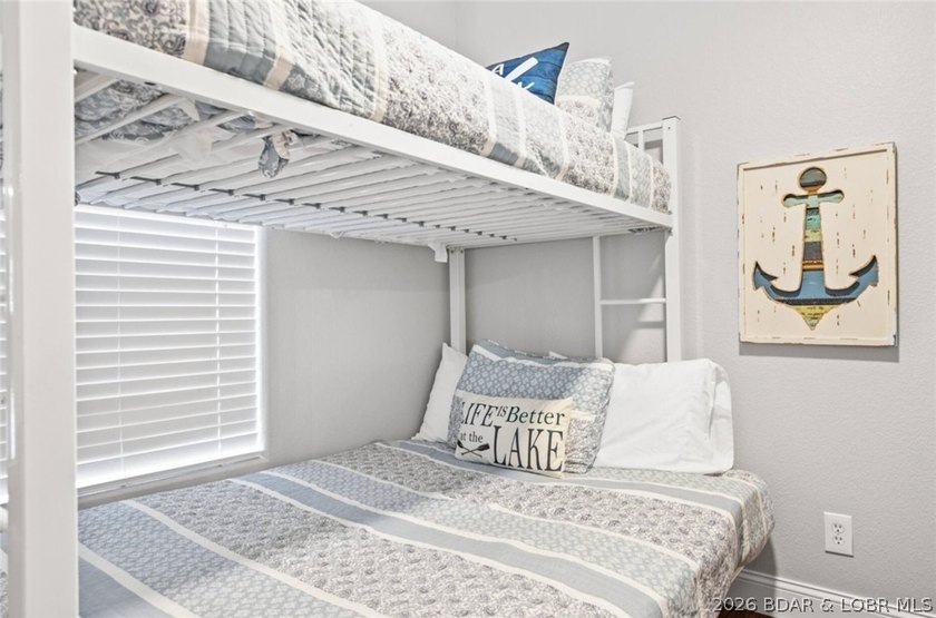 THIS ONE HAS IT ALL! Perched at the penthouse level, this - photo 21