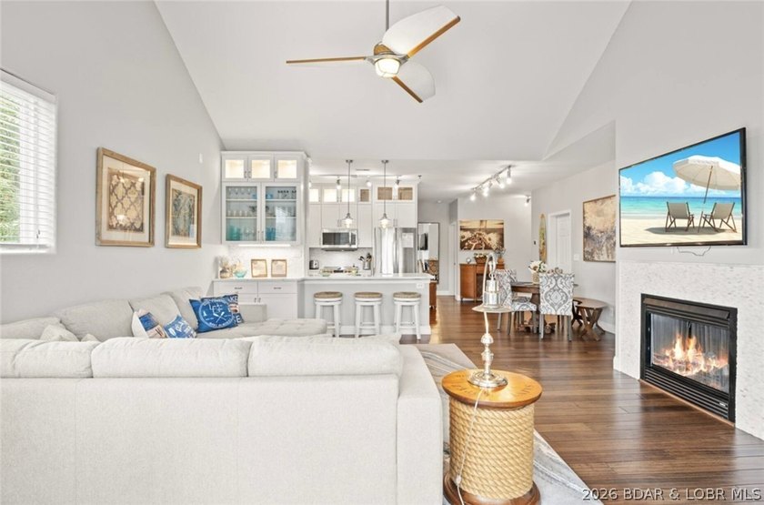 THIS ONE HAS IT ALL! Perched at the penthouse level, this - photo 39