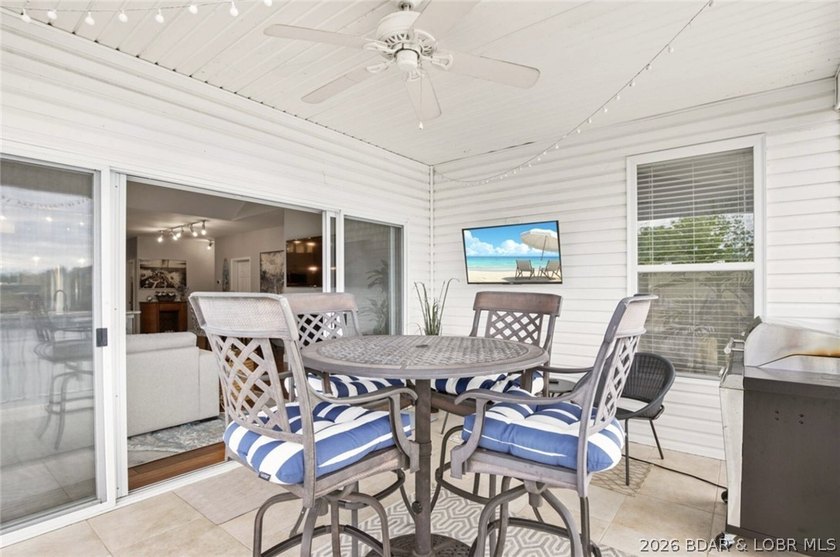 THIS ONE HAS IT ALL! Perched at the penthouse level, this - photo 42