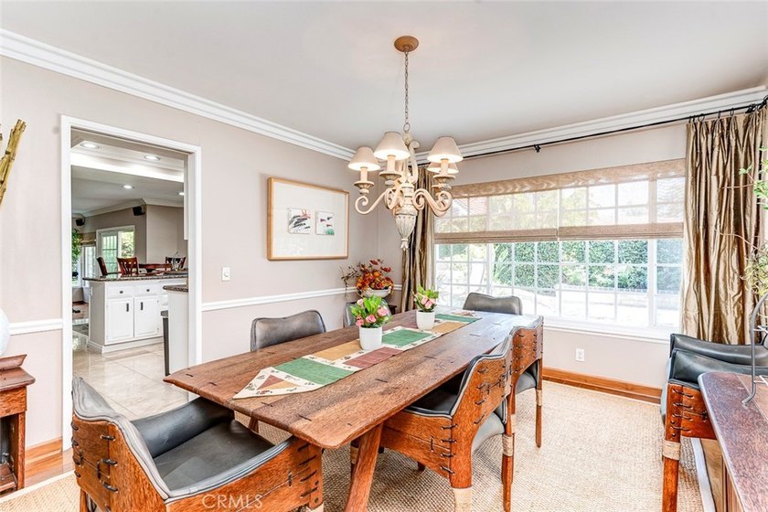 This Exquisite Residence Offers a Rare Balance of Thoughtful - photo 11