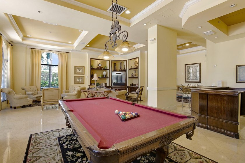 Gorgeous, Lower Penthouse condo in the charming Montecito in - photo 19