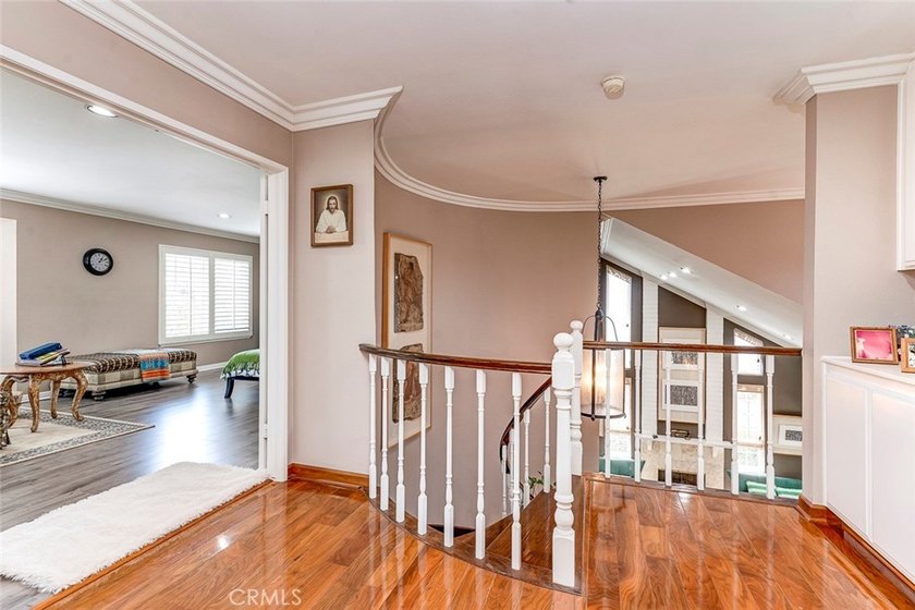 This Exquisite Residence Offers a Rare Balance of Thoughtful - photo 22