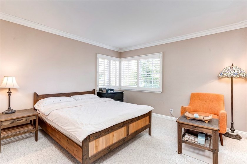 This Exquisite Residence Offers a Rare Balance of Thoughtful - photo 28
