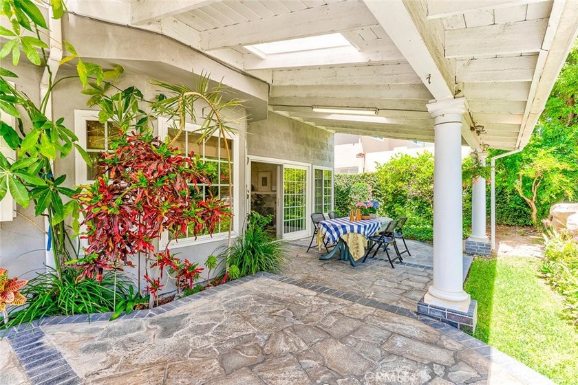 This Exquisite Residence Offers a Rare Balance of Thoughtful - photo 32