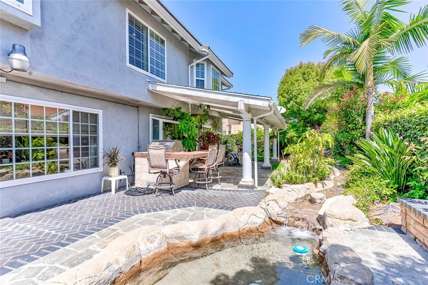 This Exquisite Residence Offers a Rare Balance of Thoughtful - photo 35