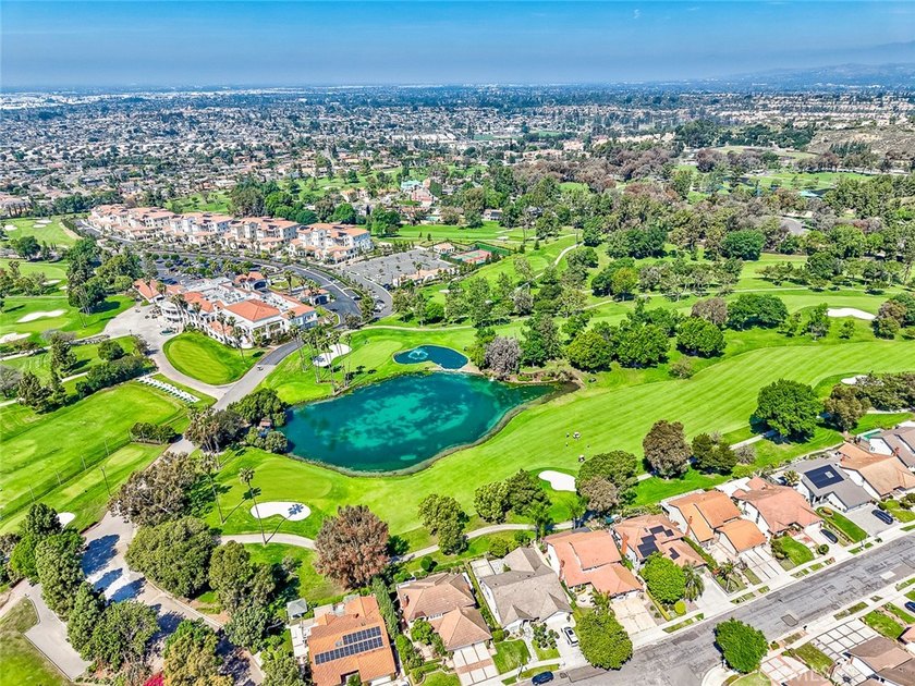 This Exquisite Residence Offers a Rare Balance of Thoughtful - photo 40