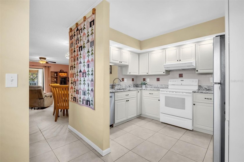 Beautiful 2-bedroom, 2-bath condo in the highly desirable - photo 13