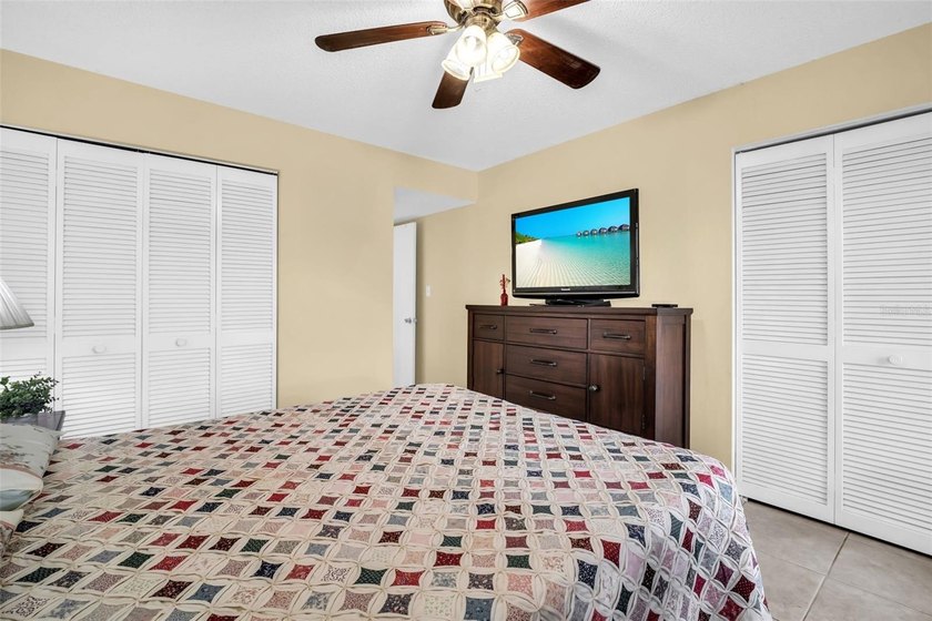 Beautiful 2-bedroom, 2-bath condo in the highly desirable - photo 20