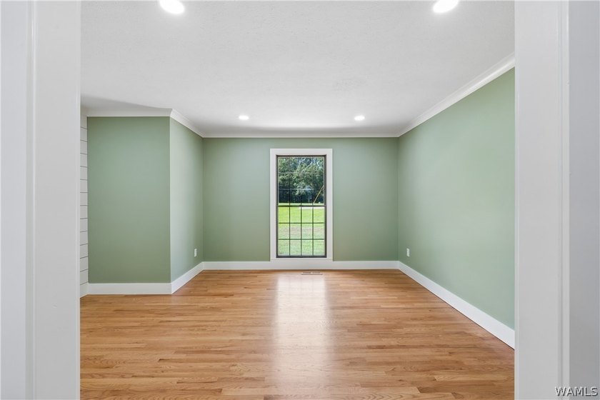 Beautifully renovated waterfront home on 1+/- acre overlooking - photo 39