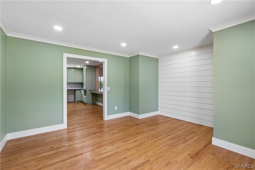 Beautifully renovated waterfront home on 1+/- acre overlooking - photo 41