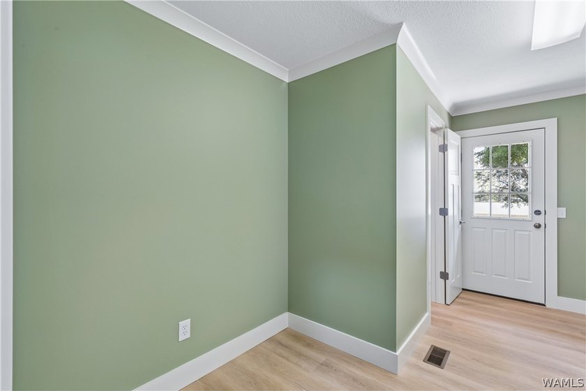 Beautifully renovated waterfront home on 1+/- acre overlooking - photo 42