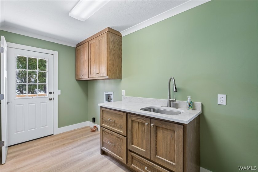 Beautifully renovated waterfront home on 1+/- acre overlooking - photo 43