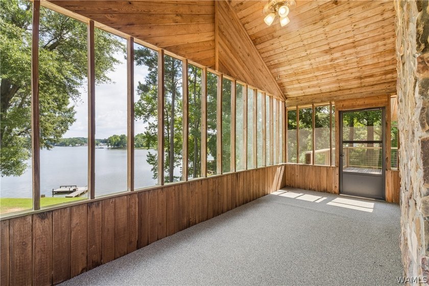 Beautifully renovated waterfront home on 1+/- acre overlooking - photo 48