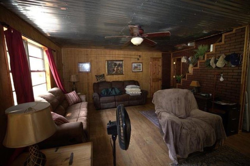 Welcome to this super cozy, cabin feeling, A-frame sitting at - photo 9