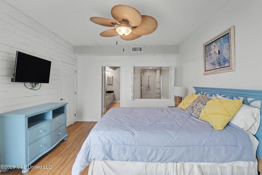 Enjoy beautiful sunset views over the beach from this 2 bedroom - photo 18