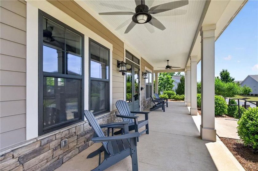 SPECTACULAR 3 BR/ 2 BA FLOORPLAN!!! Welcome to effortless luxury - photo 42