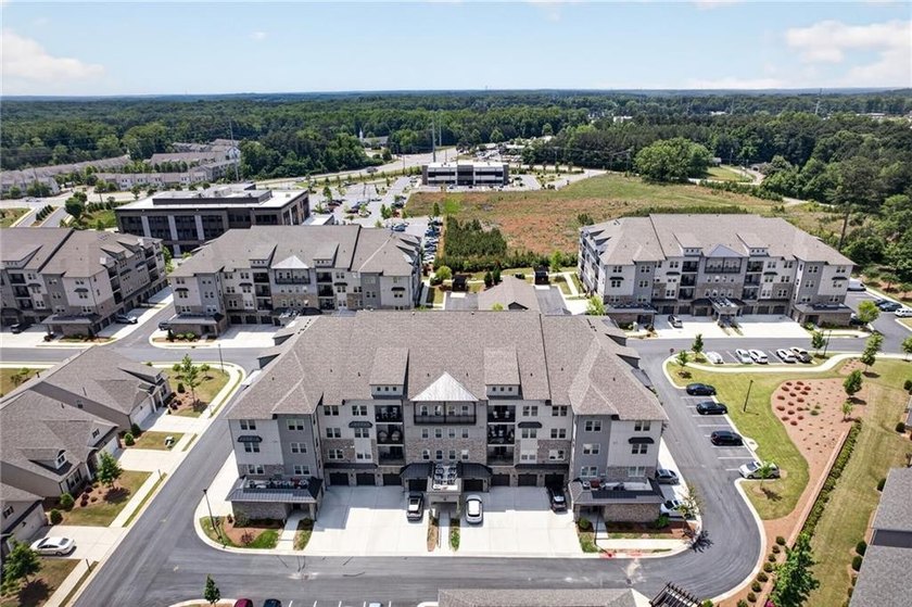 SPECTACULAR 3 BR/ 2 BA FLOORPLAN!!! Welcome to effortless luxury - photo 43